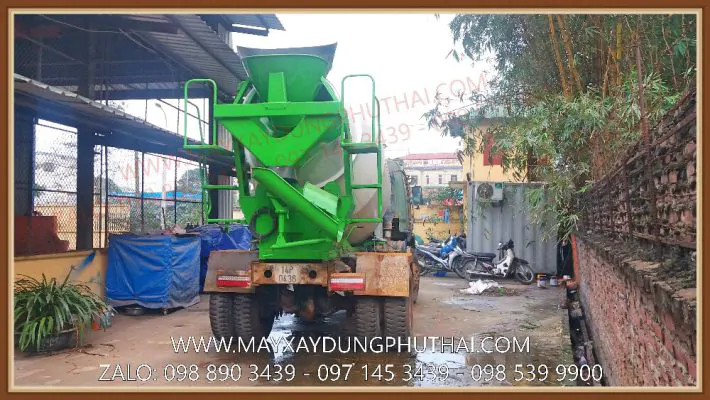 Bồn trộn thủy lực 4 khối gắn xe tải